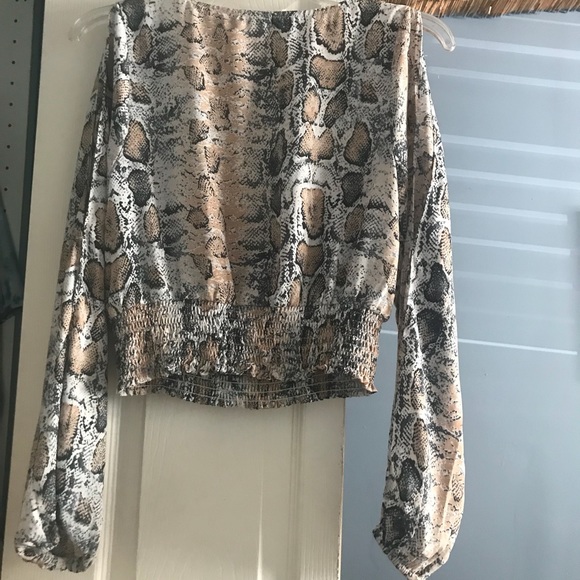 Snakeprint Blouse - Picture 5 of 8